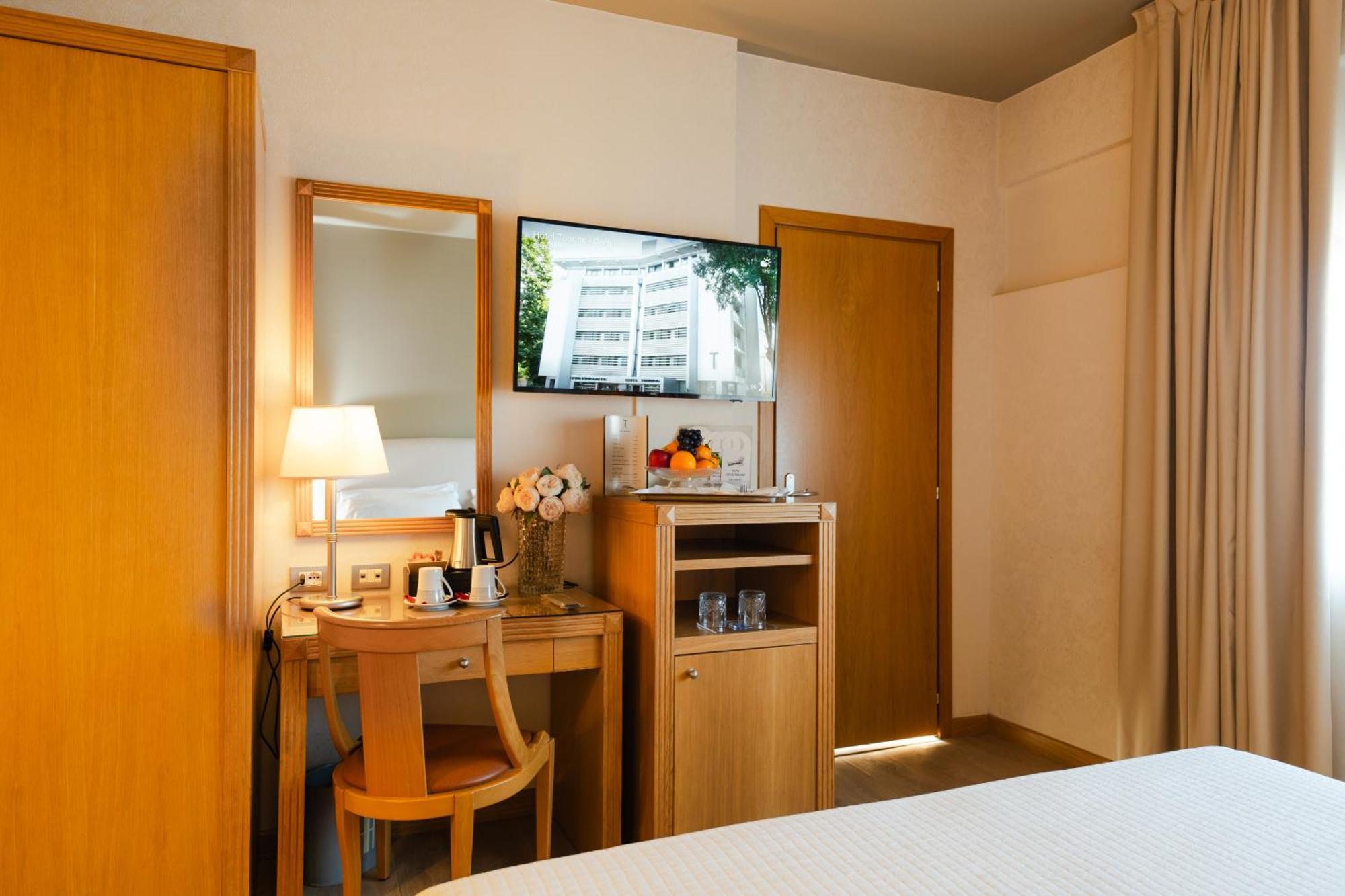 Hotel Touring Carpi Exterior photo