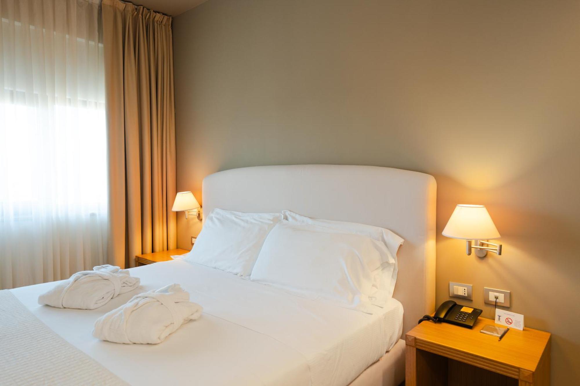 Hotel Touring Carpi Exterior photo